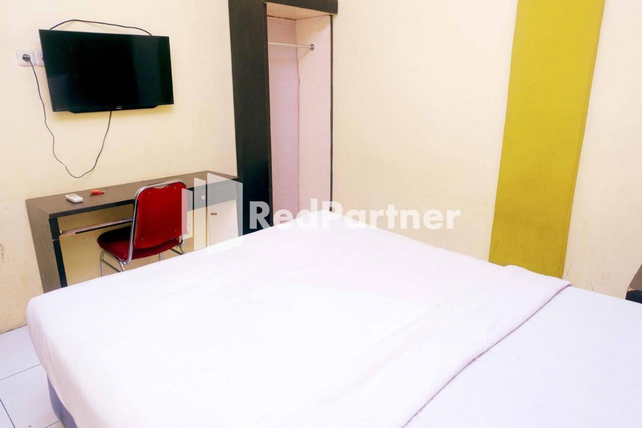 Hotel Permata Makassar Mitra Reddoorz Balangberu Exterior foto