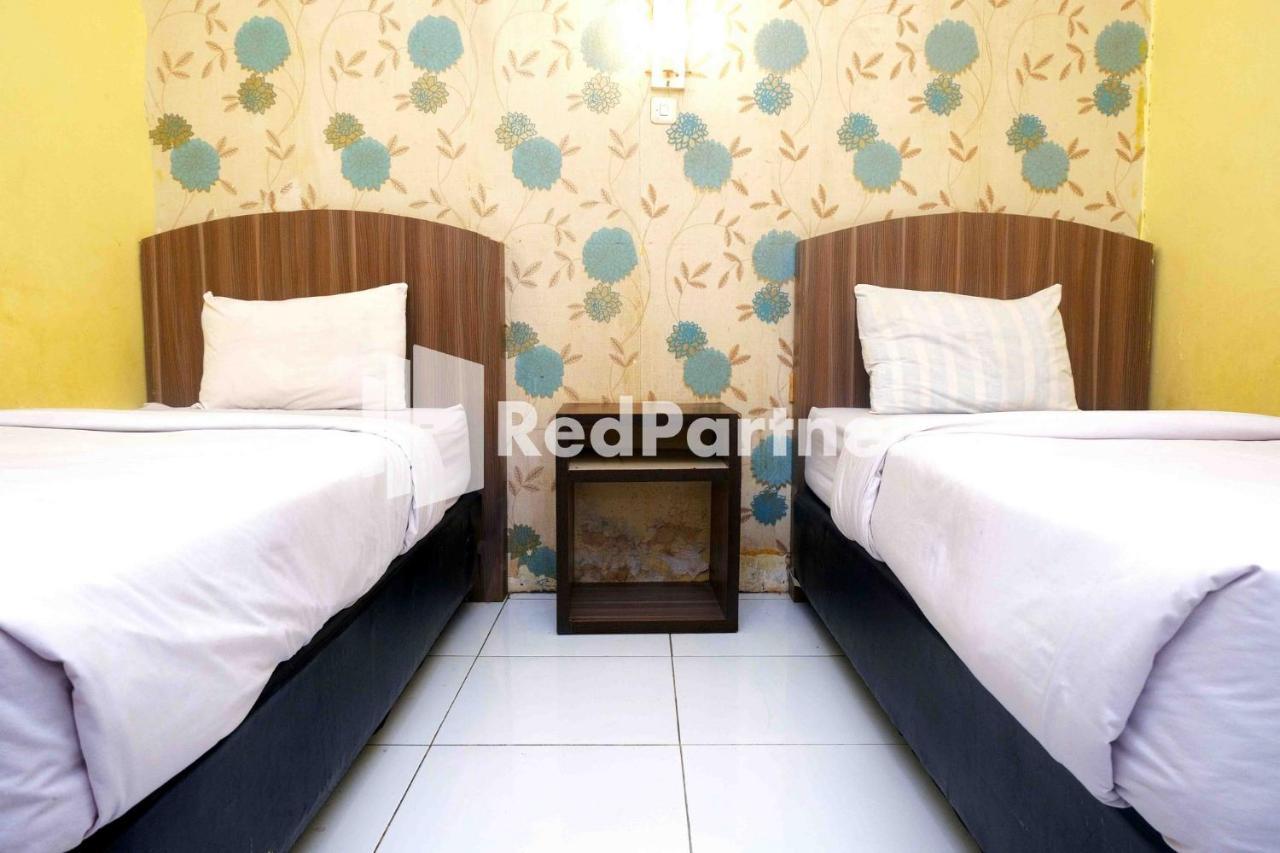 Hotel Permata Makassar Mitra Reddoorz Balangberu Exterior foto
