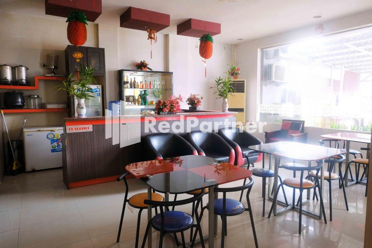 Hotel Permata Makassar Mitra Reddoorz Balangberu Exterior foto