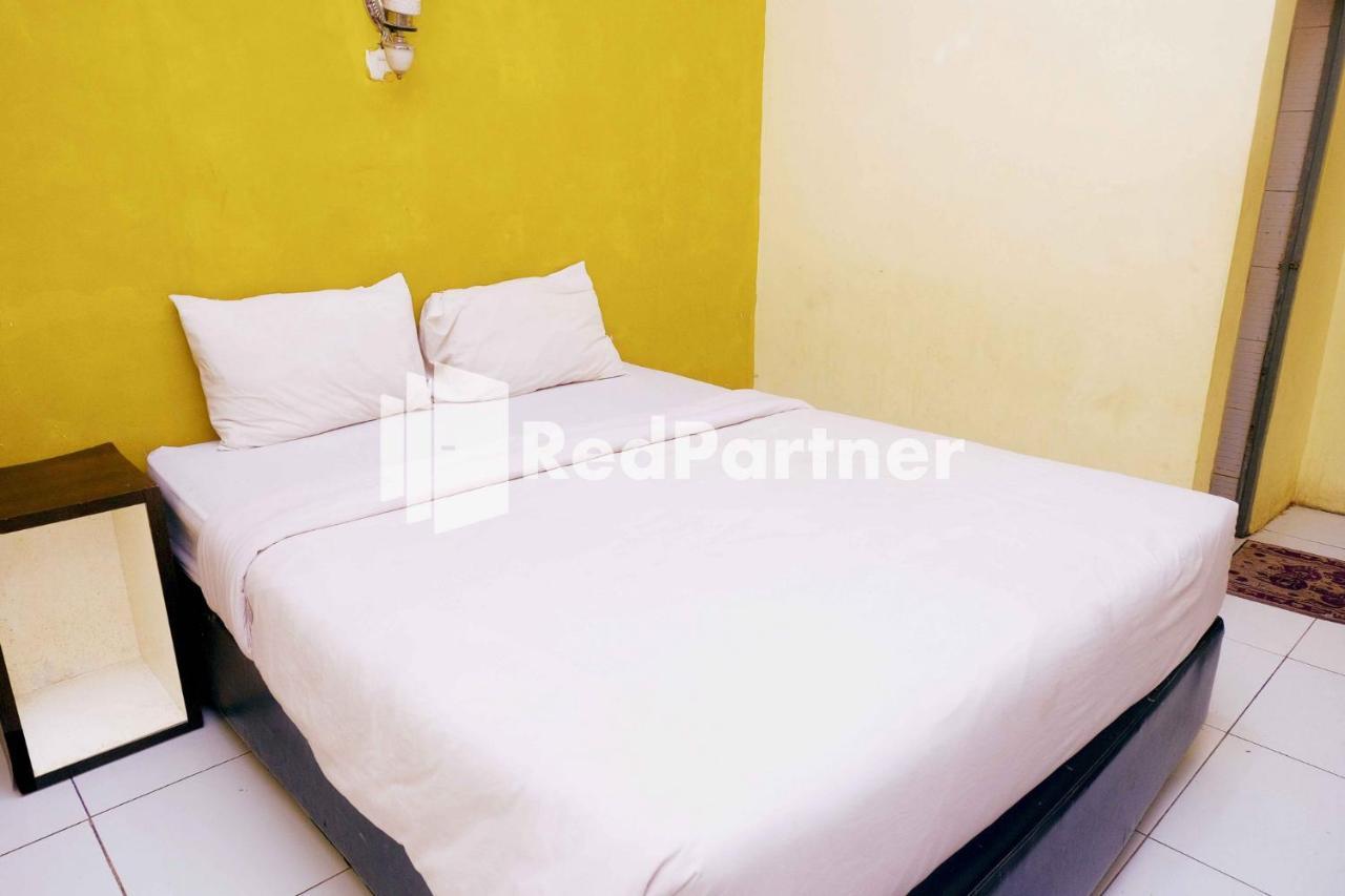 Hotel Permata Makassar Mitra Reddoorz Balangberu Exterior foto