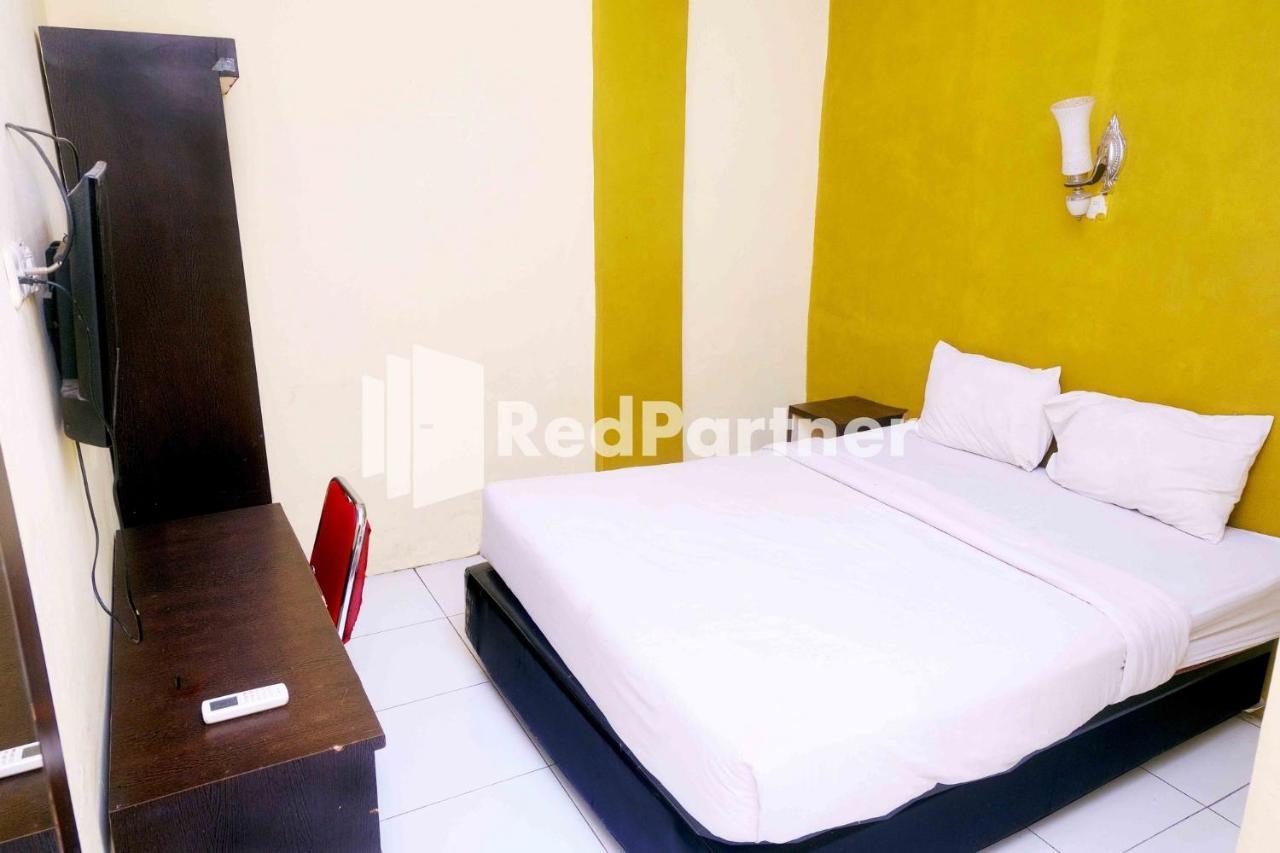Hotel Permata Makassar Mitra Reddoorz Balangberu Exterior foto