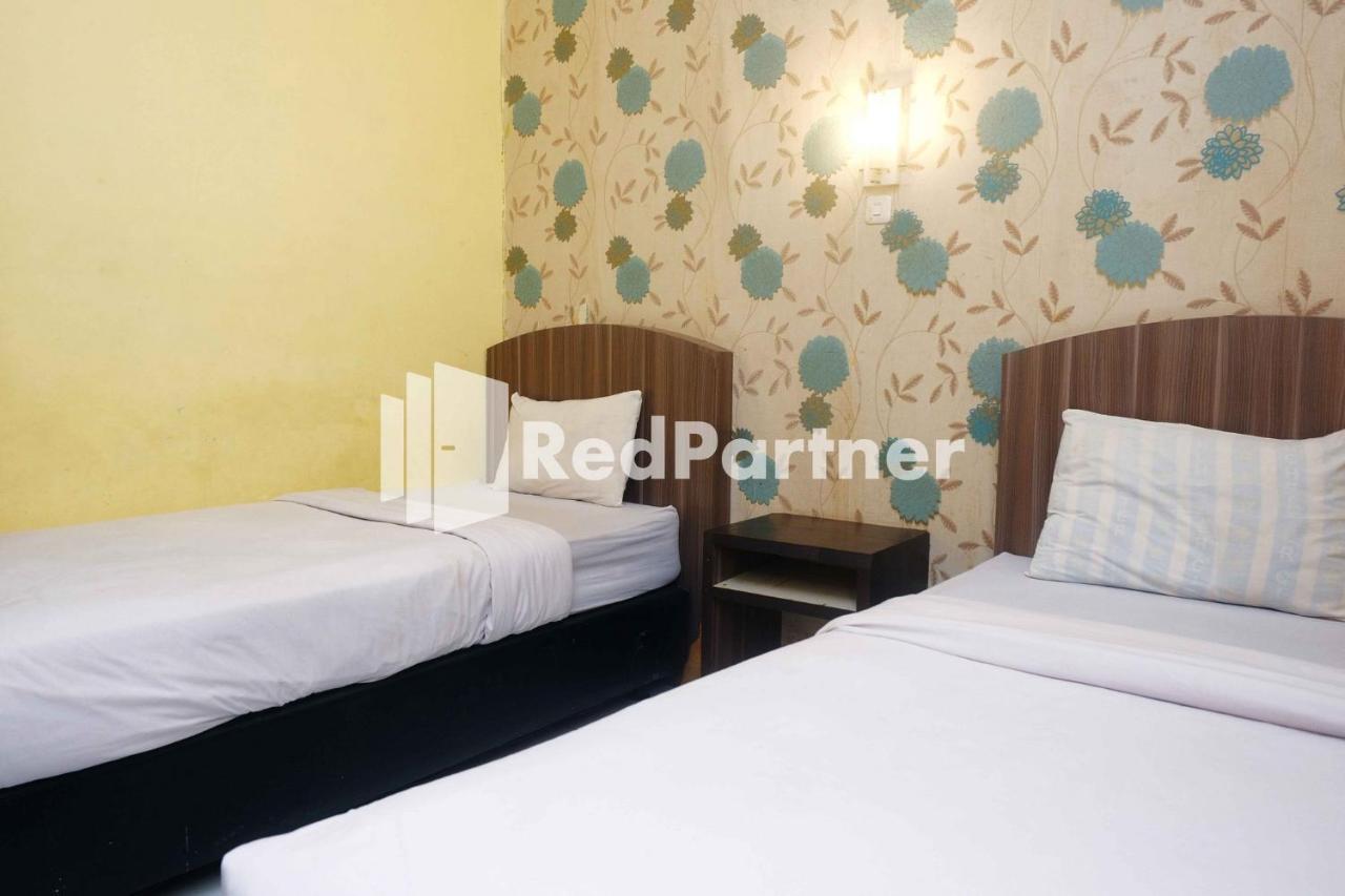 Hotel Permata Makassar Mitra Reddoorz Balangberu Exterior foto